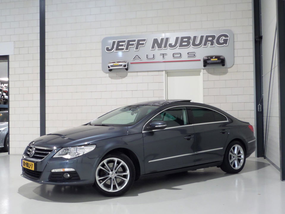 Volkswagen Passat CC 1.8 TSI "Origineel NL!" Panoramadak Xenon Navigatie Bluetooth Trekhaak Parkeersensoren Youngtimer Garantie