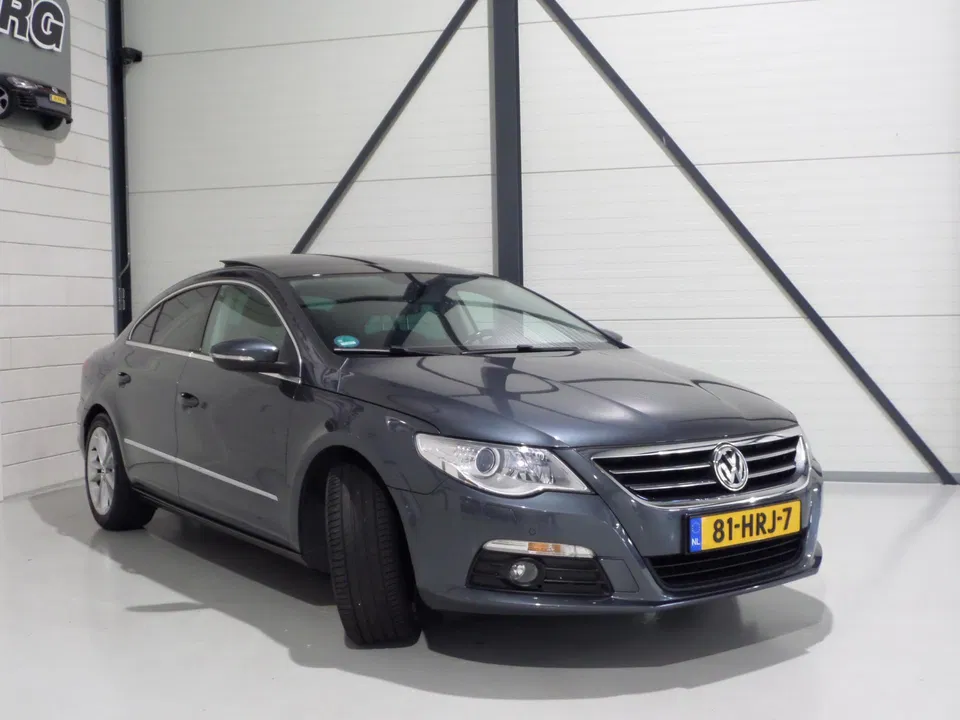 Volkswagen Passat CC 1.8 TSI "Origineel NL!" Panoramadak Xenon Navigatie Bluetooth Trekhaak Parkeersensoren Youngtimer Garantie