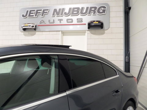 Volkswagen Passat CC 1.8 TSI "Origineel NL!" Panoramadak Xenon Navigatie Bluetooth Trekhaak Parkeersensoren Youngtimer Garantie
