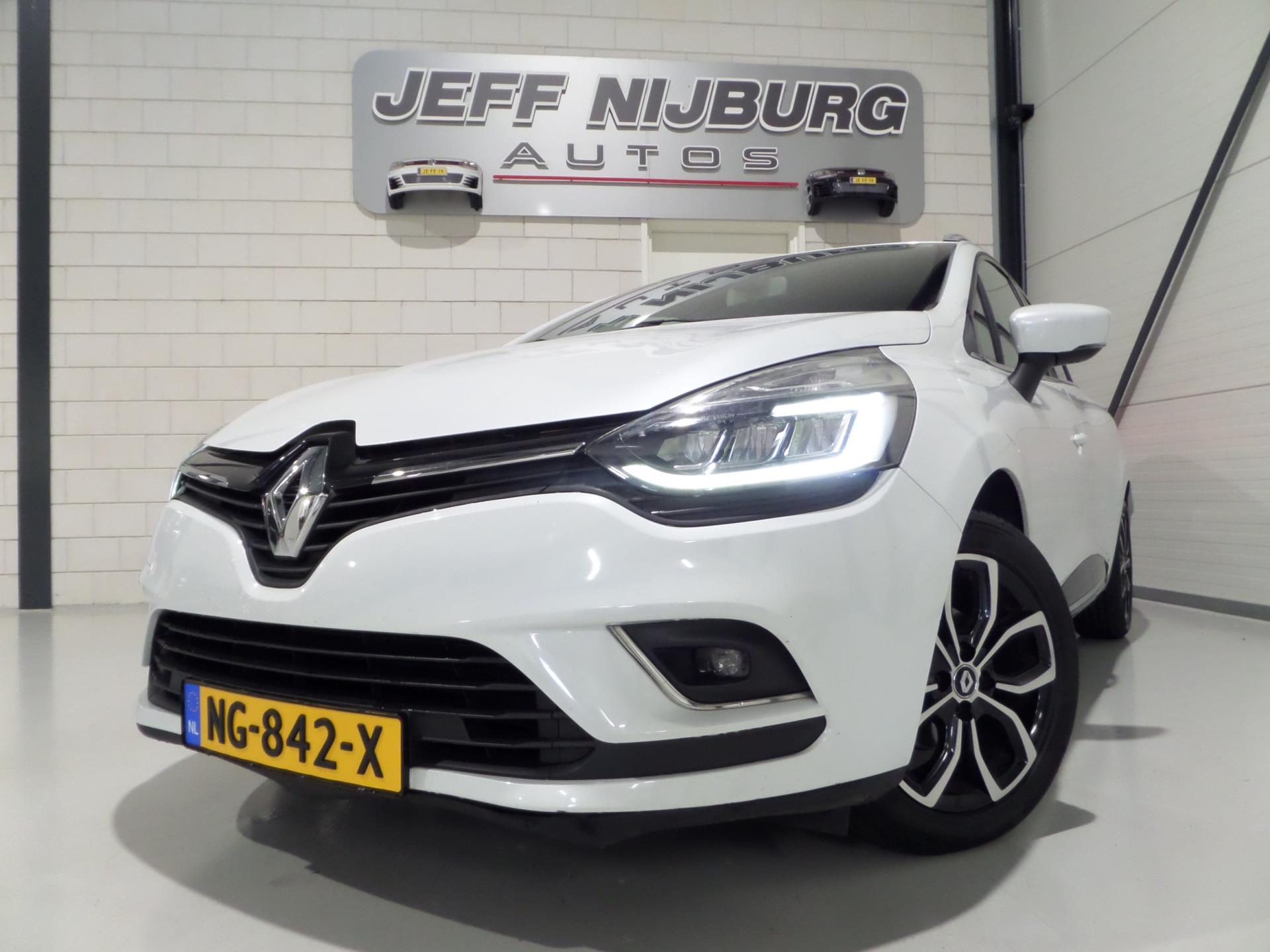 Renault Clio Estate 0.9 TCe Intens "Origineel NL!" Trekhaak Bluetooth Climatronic Cruise-control Half-Leder Parkeersensoren