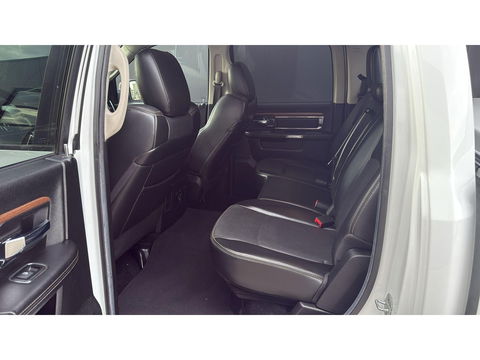 Dodge Ram 1500 5.7 V8 4x4 Crew Cab 5'7 Laramie 4WD LPG Catalogusprijs  € 25977
