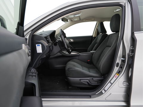 Lexus CT 200h Edition-30 Aut. *FULL-LED | ALCANTARA | NAVI-FULLMAP | HEATED-COMFORTSEATS | CAMERA | KEYLESS | ECC | LANE-ASSIST | PDC | ADAPTIVE-CRUISE | TOWBAR | PREMIUM-HIFI | 16"ALU*
