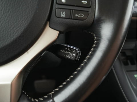Lexus CT 200h Edition-30 Aut. *FULL-LED | ALCANTARA | NAVI-FULLMAP | HEATED-COMFORTSEATS | CAMERA | KEYLESS | ECC | LANE-ASSIST | PDC | ADAPTIVE-CRUISE | TOWBAR | PREMIUM-HIFI | 16"ALU*
