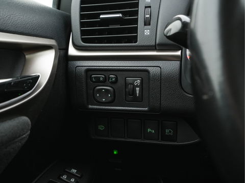 Lexus CT 200h Edition-30 Aut. *FULL-LED | ALCANTARA | NAVI-FULLMAP | HEATED-COMFORTSEATS | CAMERA | KEYLESS | ECC | LANE-ASSIST | PDC | ADAPTIVE-CRUISE | TOWBAR | PREMIUM-HIFI | 16"ALU*