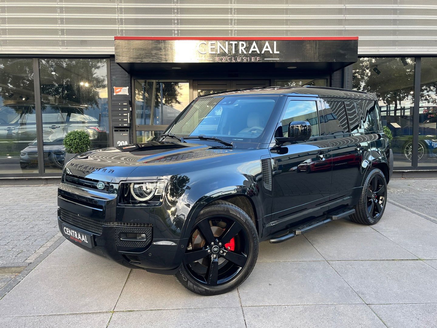 Land Rover Defender 3.0 D250 110 MHEV S|Grijskenteken|Luchtvering|ACC|Leder|360Camera|Carplay|NL-Auto|