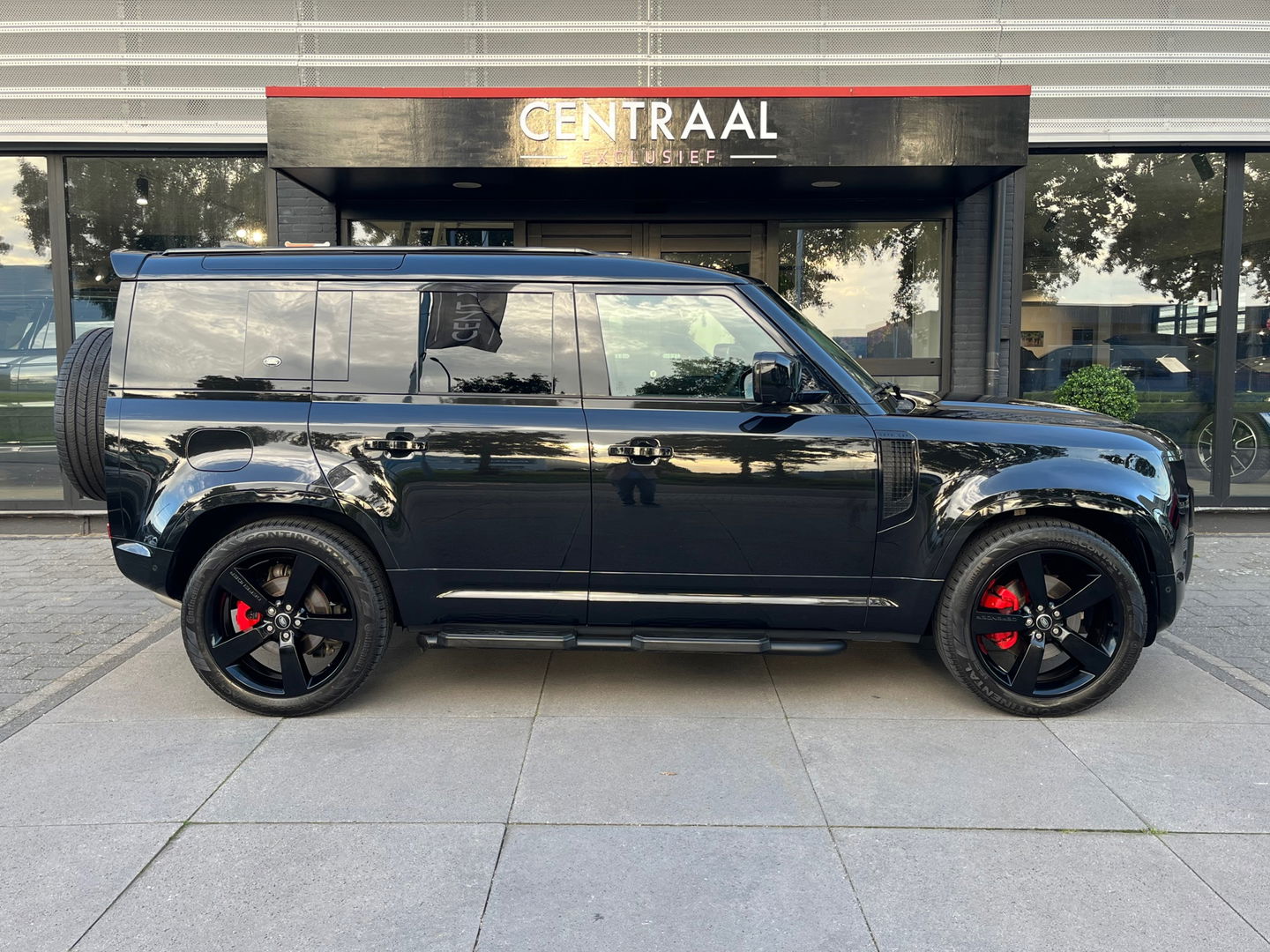 Land Rover Defender 3.0 D250 110 MHEV S|Grijskenteken|Luchtvering|ACC|Leder|360Camera|Carplay|NL-Auto|