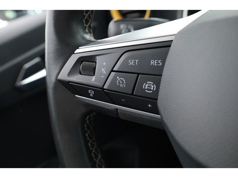SEAT Arona 1.0 TSI | Navi | Adapt. Cruise | Apple CarPlay | Clima | LED | PDC A