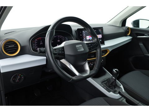 SEAT Arona 1.0 TSI | Navi | Adapt. Cruise | Apple CarPlay | Clima | LED | PDC A