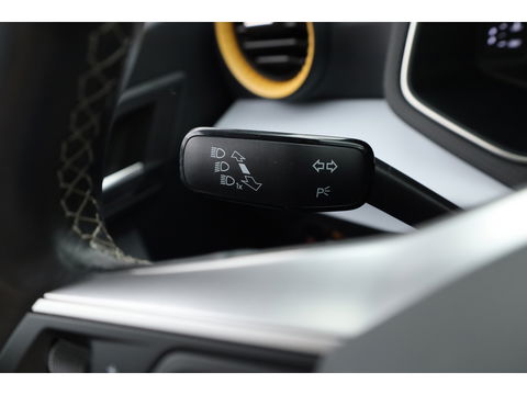 SEAT Arona 1.0 TSI | Navi | Adapt. Cruise | Apple CarPlay | Clima | LED | PDC A