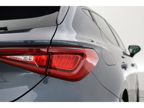 CUPRA Leon 1.4 e-Hybrid 204pk | Adapt. Cruise | Camera | Apple CarPlay | Navi | Stoel- Stuurverw.