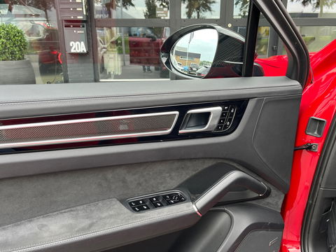 Porsche Cayenne Coupé 4.0 GTS|Techart|Carbon|Lichtgewicht-Pakket|Bose|Head-Up|Sportchrono|PDLS+|Carplay|460PK