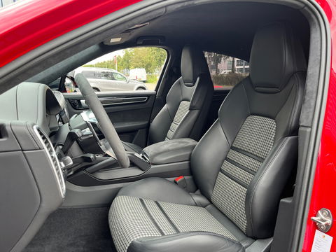 Porsche Cayenne Coupé 4.0 GTS|Techart|Carbon|Lichtgewicht-Pakket|Bose|Head-Up|Sportchrono|PDLS+|Carplay|460PK