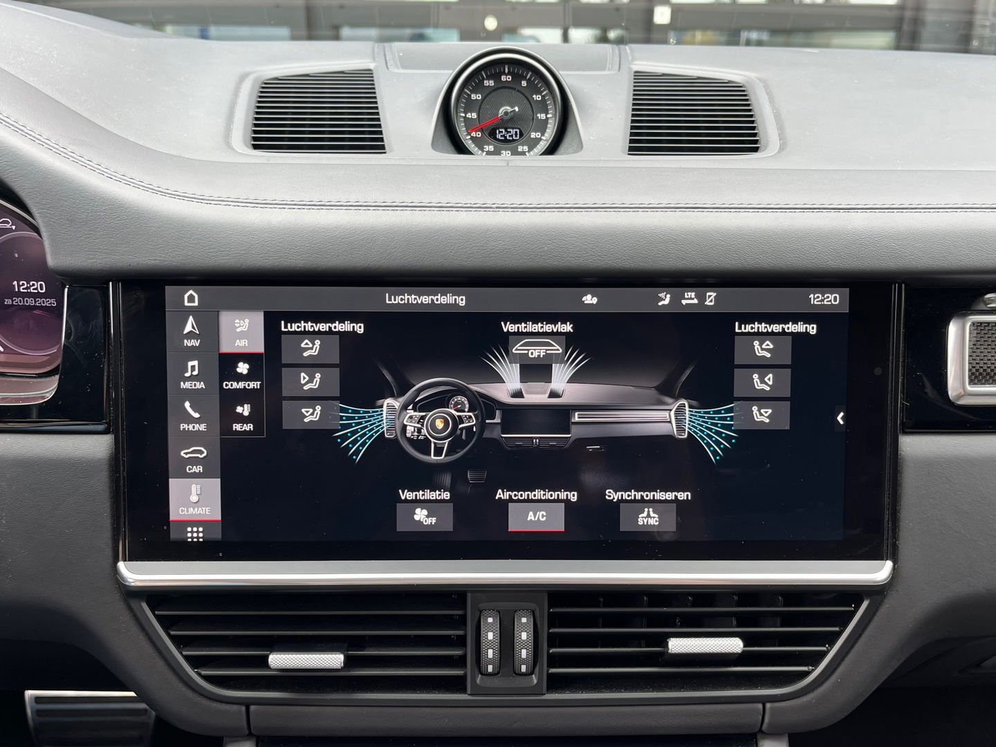 Porsche Cayenne Coupé 4.0 GTS|Techart|Carbon|Lichtgewicht-Pakket|Bose|Head-Up|Sportchrono|PDLS+|Carplay|460PK
