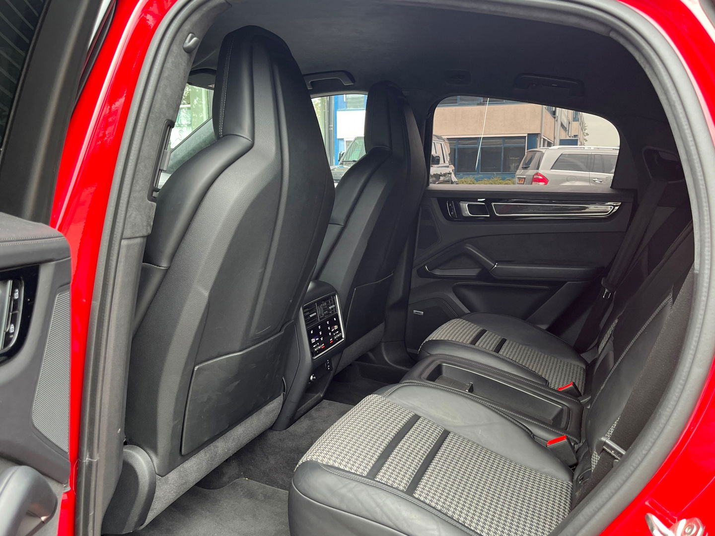 Porsche Cayenne Coupé 4.0 GTS|Techart|Carbon|Lichtgewicht-Pakket|Bose|Head-Up|Sportchrono|PDLS+|Carplay|460PK