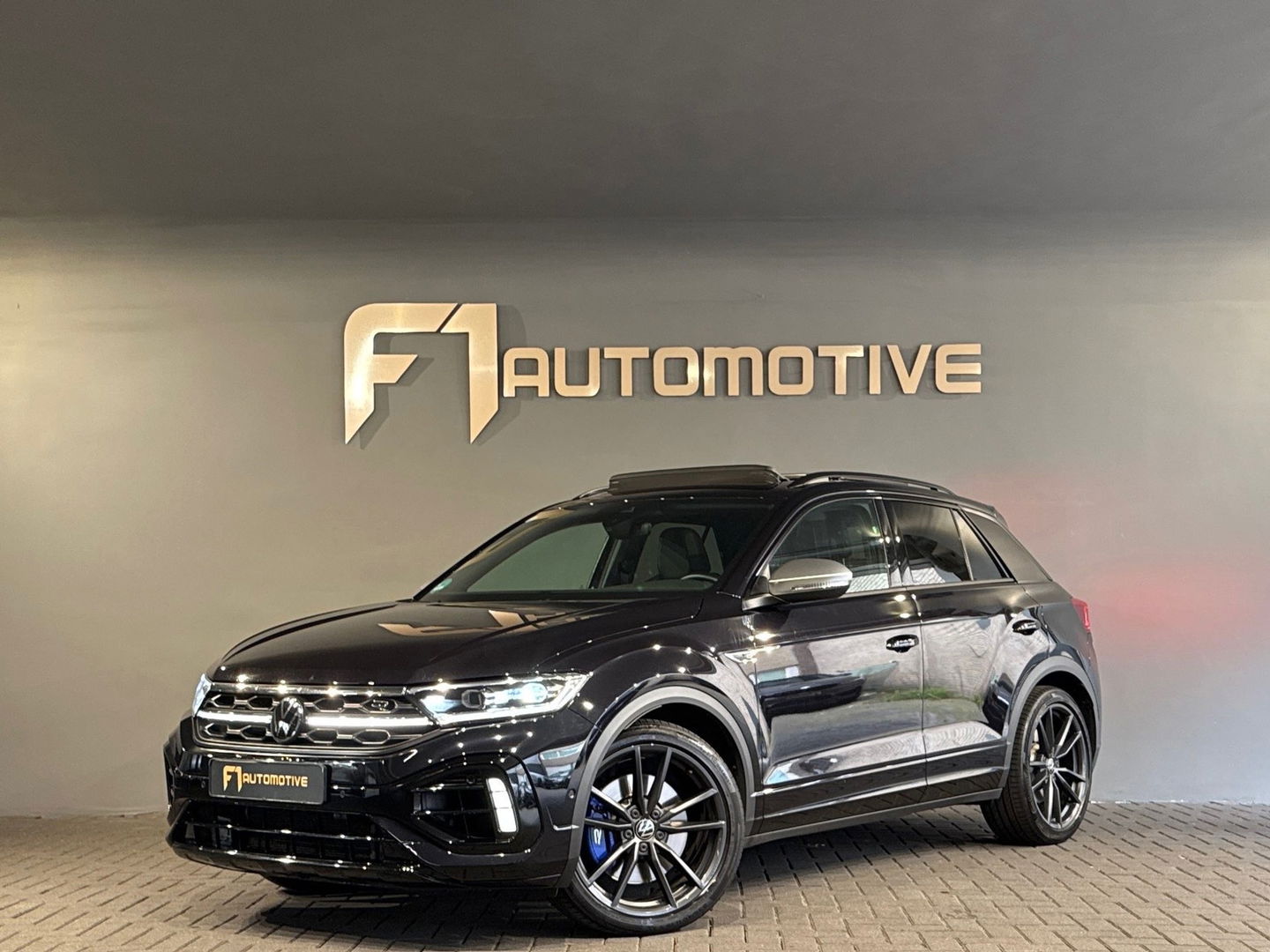 Volkswagen T-Roc 2.0 TSI 4Motion R Pano|Akra|IQ|Keyless|DCC