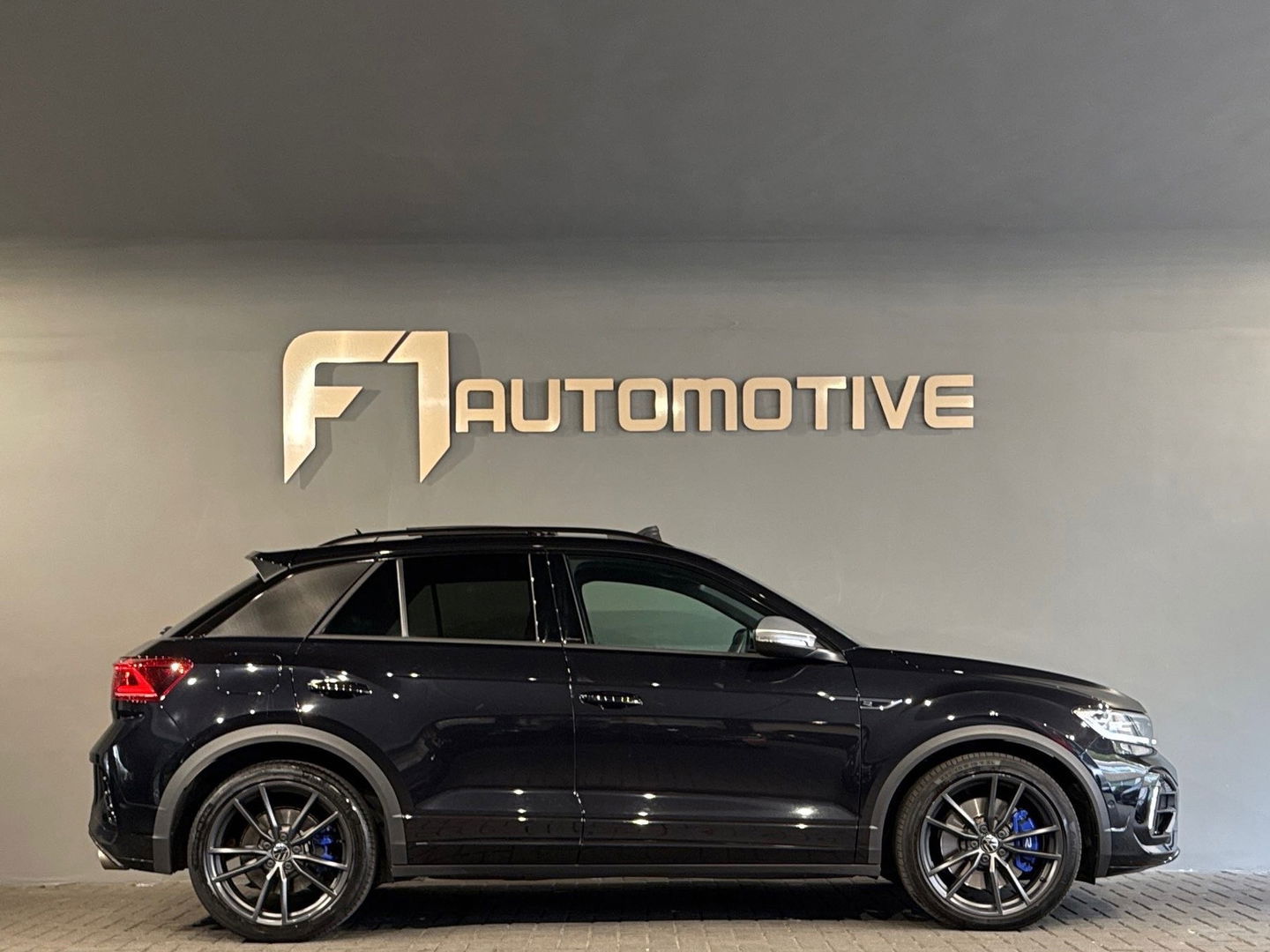 Volkswagen T-Roc 2.0 TSI 4Motion R Pano|Akra|IQ|Keyless|DCC