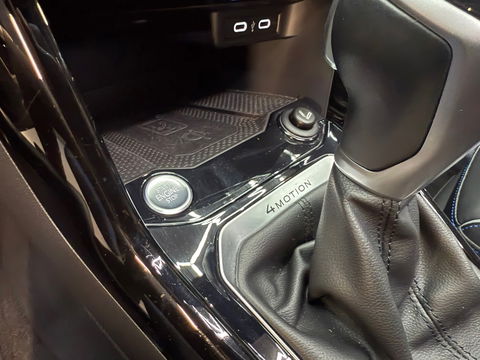 Volkswagen T-Roc 2.0 TSI 4Motion R Pano|Akra|IQ|Keyless|DCC