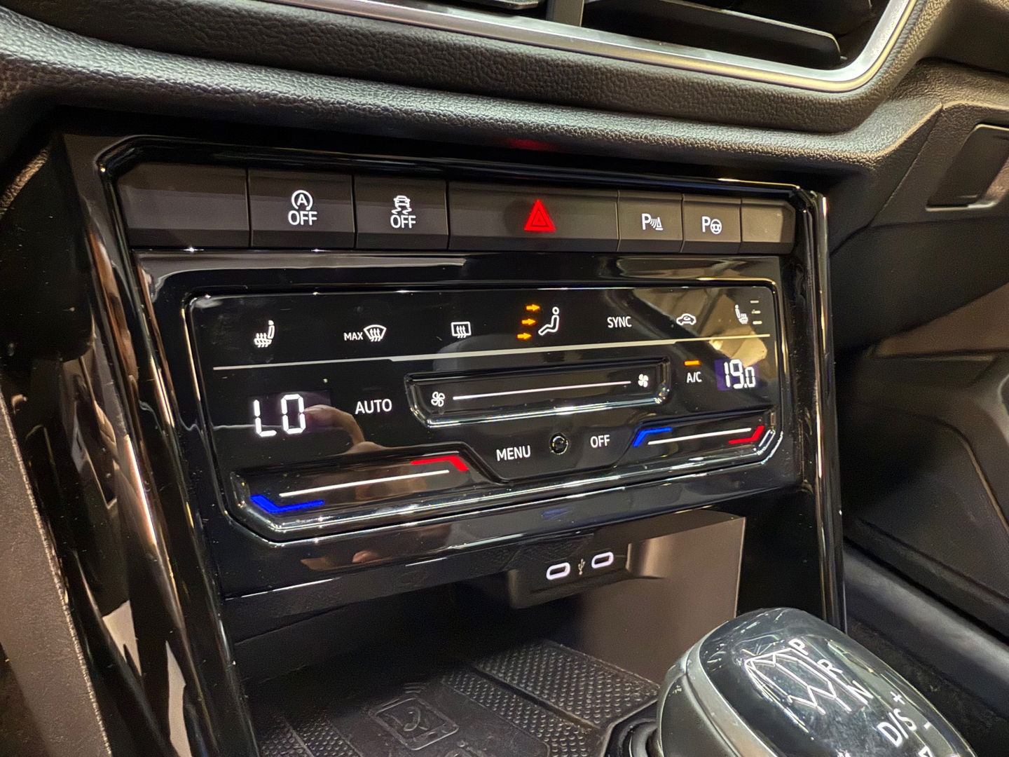 Volkswagen T-Roc 2.0 TSI 4Motion R Pano|Akra|IQ|Keyless|DCC
