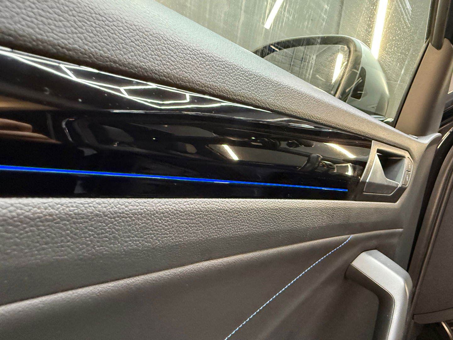 Volkswagen T-Roc 2.0 TSI 4Motion R Pano|Akra|IQ|Keyless|DCC