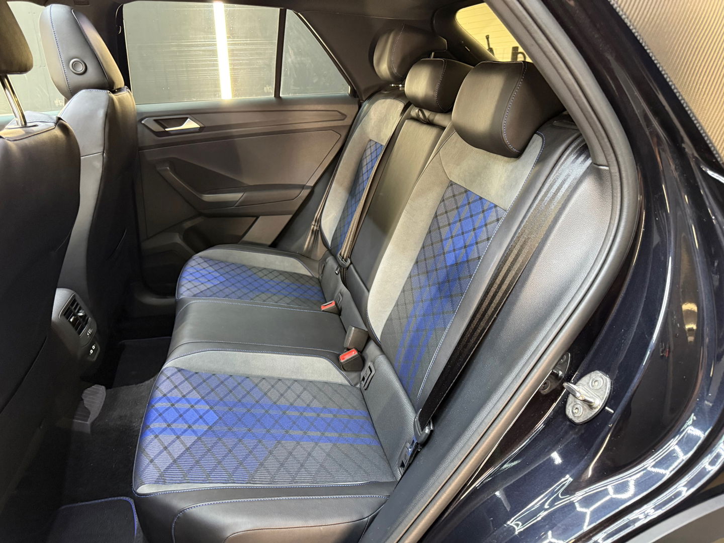 Volkswagen T-Roc 2.0 TSI 4Motion R Pano|Akra|IQ|Keyless|DCC