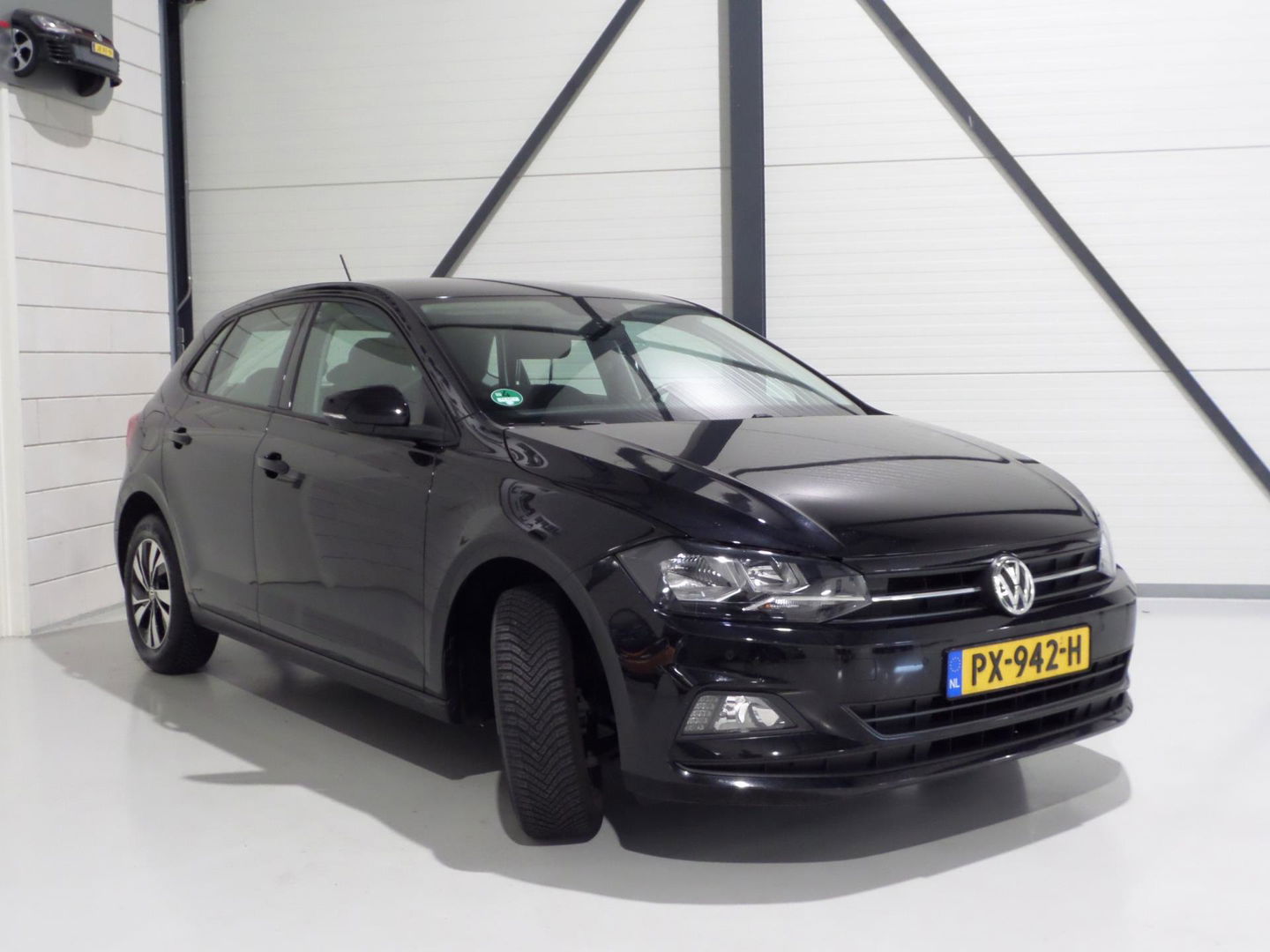 Volkswagen Polo 1.0 TSI Comfortline "Origineel NL!" Apple-Carplay Parkeersensoren Adaptive-Cruise Climatronic Dealer-onderhouden