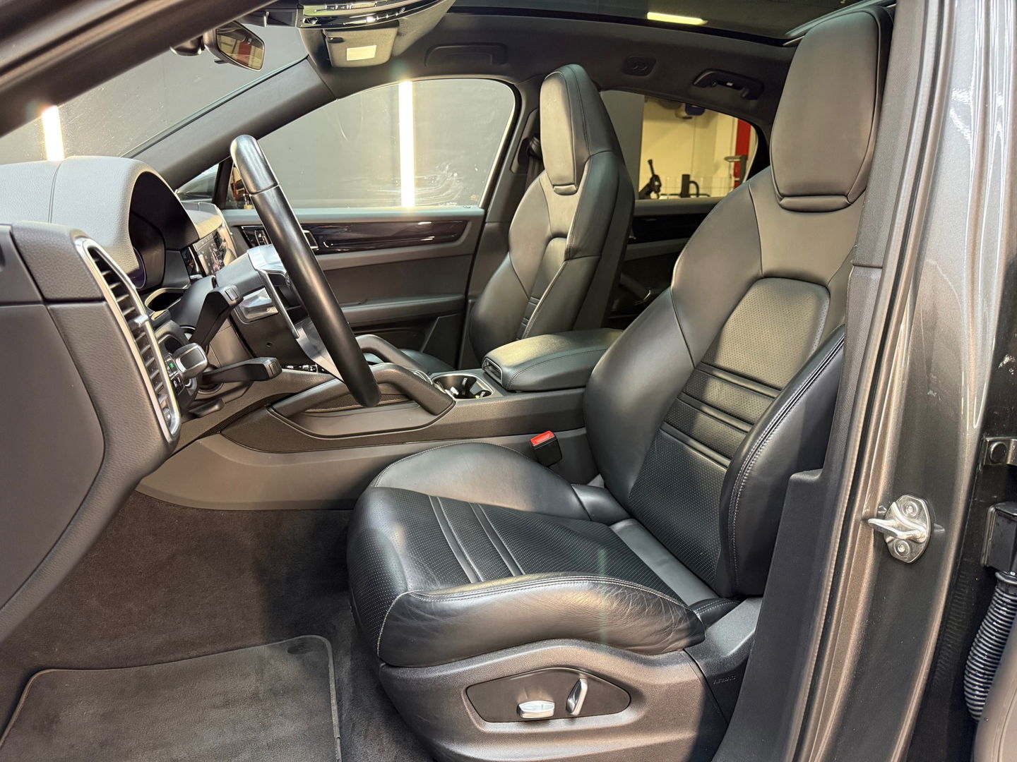 Porsche Cayenne Coupé 3.0 E-Hybrid Pano|Garantie|BTW|Trekhaak