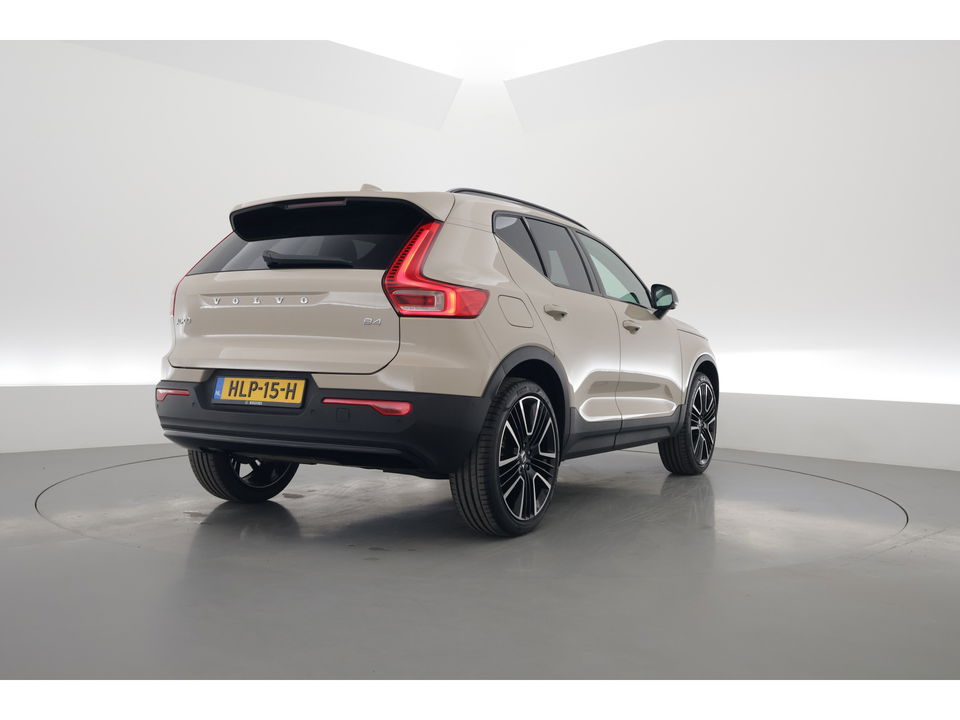 Volvo XC40 2.0 B4 Ultra Dark 197PK | Pano | Matrix LED | 360cam | 21'' | Pilot Assist | H&K