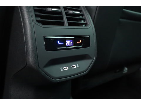 CUPRA Leon Sportstourer 1.4 e-Hybrid 204pk | Navi | Adapt. Cruise | CarPlay | Keyless | Camera | Stoel-Stuurverw.
