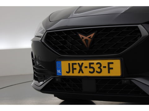 CUPRA Leon Sportstourer 1.4 e-Hybrid 204pk | Navi | Adapt. Cruise | CarPlay | Keyless | Camera | Stoel-Stuurverw.