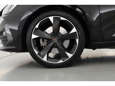 CUPRA Leon Sportstourer 1.4 e-Hybrid 204pk | Navi | Adapt. Cruise | CarPlay | Keyless | Camera | Stoel-Stuurverw.