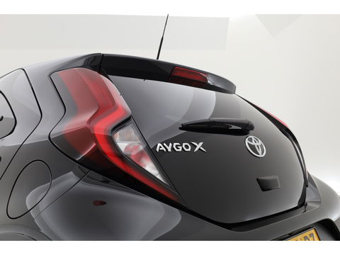 Toyota Aygo X 1.0 VVT-i MT first | Adapt. Cruise | Camera | Clima | Apple CarPlay | 17"
