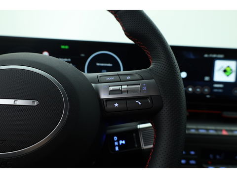 Hyundai KONA Electric N Line 65.4 kWh | Navi | Adapt. Cruise | Stoel- Stuurverw | Keyless | Camera | Elek. Achterklep