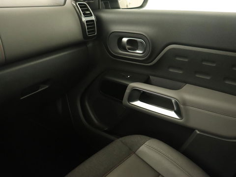 Citroën C5 Aircross 1.6 PureTech Shine | Adaptive cruise | Trekhaak | 360 Camera | Digital Cockpit | Half leder | Dodehoek detectie | Carplay | Navigatie