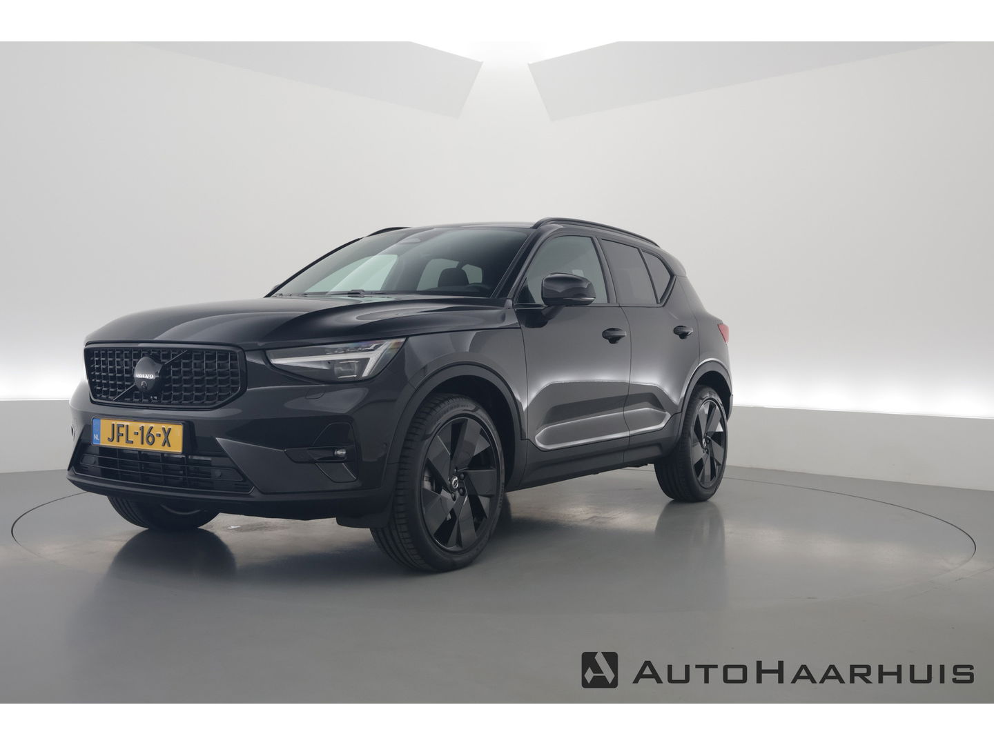 Volvo XC40 B3 Plus Black Edition | Adapt. Cruise | Harman Kardon | 360cam | Pixel LED | Stoel- Stuurverw. | 20''
