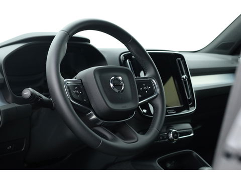 Volvo XC40 B3 Plus Black Edition | Adapt. Cruise | Harman Kardon | 360cam | Pixel LED | Stoel- Stuurverw. | 20''
