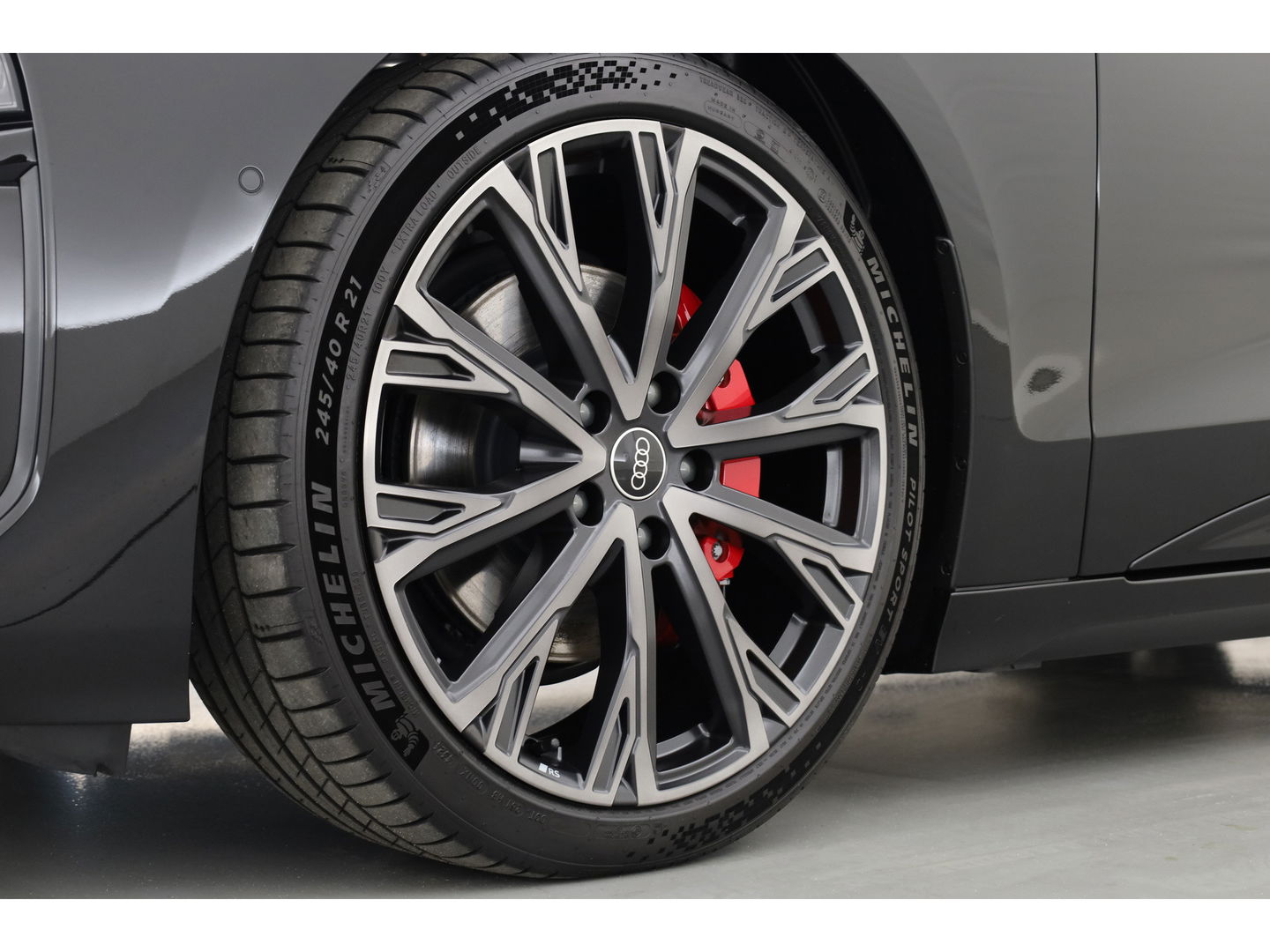 Audi A6 Avant e-tron S edition quattro 100 kWh | Pano | B&O |