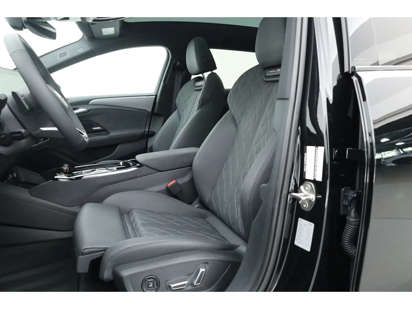 Audi A6 Avant e-tron S edition quattro 100 kWh | Pano | B&O |