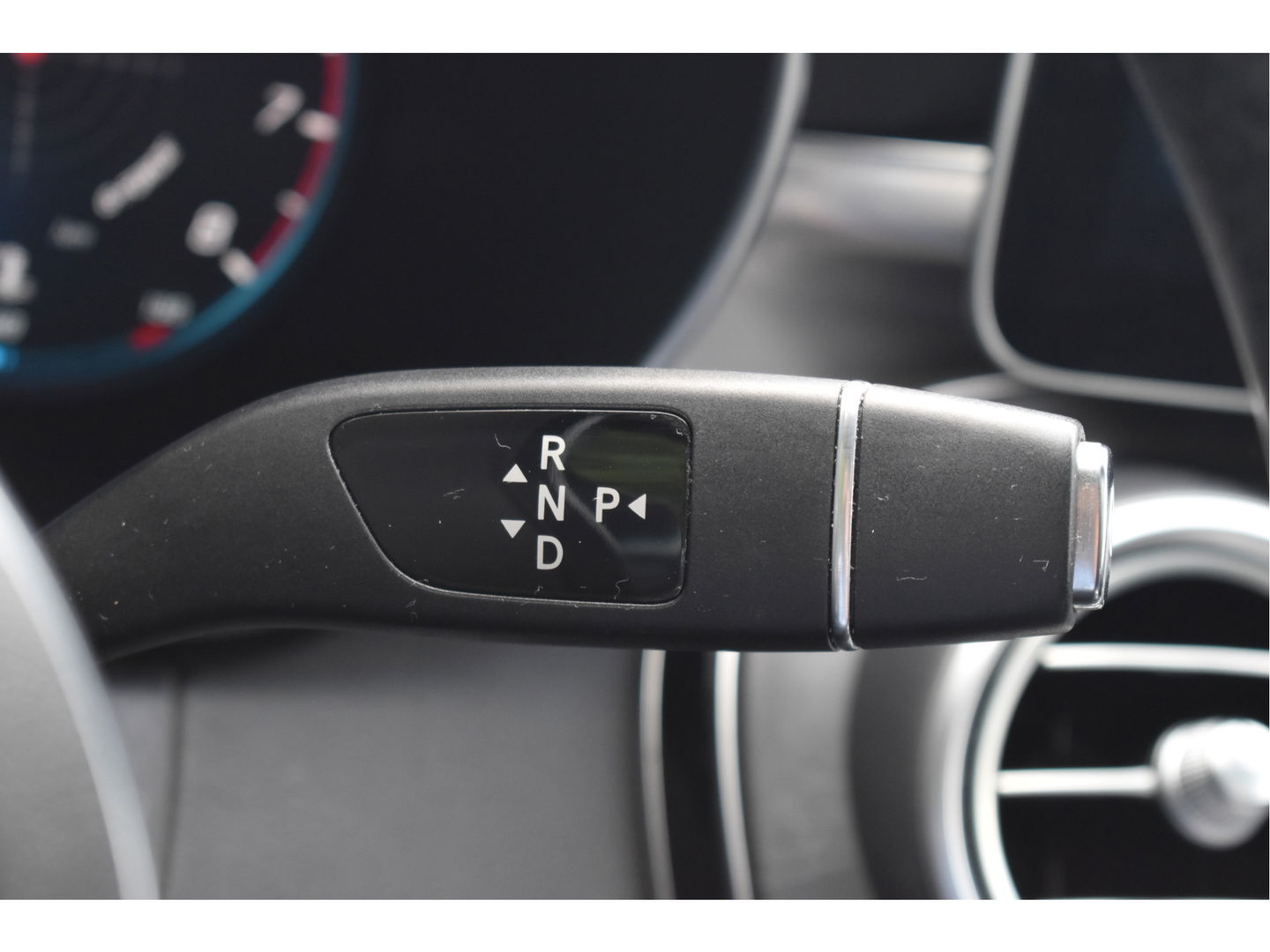 Mercedes-Benz C-Klasse 180 Business Solution AMG | NL-Auto | 360 gr. camera | Pano.dak | Afn.haak | Carplay | Full LED