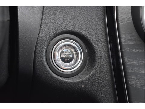Mercedes-Benz C-Klasse 180 Business Solution AMG | NL-Auto | 360 gr. camera | Pano.dak | Afn.haak | Carplay | Full LED