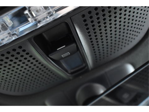 Mercedes-Benz C-Klasse 180 Business Solution AMG | NL-Auto | 360 gr. camera | Pano.dak | Afn.haak | Carplay | Full LED