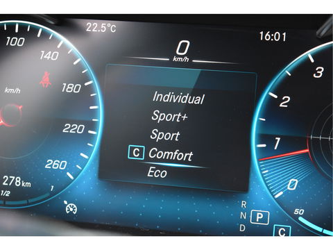 Mercedes-Benz C-Klasse 180 Business Solution AMG | NL-Auto | 360 gr. camera | Pano.dak | Afn.haak | Carplay | Full LED