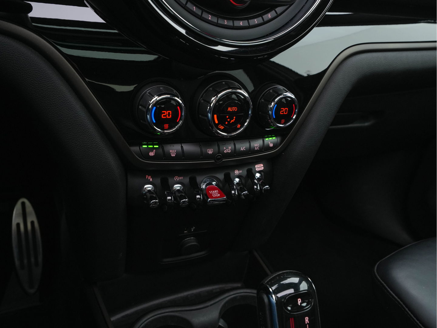 MINI Countryman 2.0 Cooper S Knightsbridge Edition JCW-Sportpack Aut. *PANO | LUXURY-LEATHER | FULL-LED | HARMAN/KARDON-AUDIO | HEATED-SPORTSEATS | KEYLESS | CAMERA | AMBIENT-LIGHT | NAVI-FULLMAP | HEAD-UP | PRIVACY-GLASS | SHIFT-PADDLES | 18''ALU*
