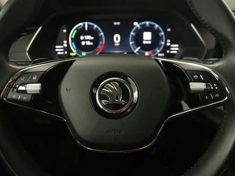 Škoda Octavia 1.4 TSI iV PHEV Business Edition | Stoel & stuurverwarming | Carplay | Navigatie | Parkeerhulp | Climate control | Cruise control