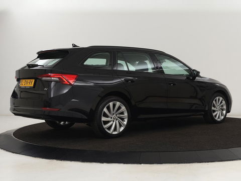 Škoda Octavia 1.4 TSI iV PHEV Business Edition | Stoel & stuurverwarming | Carplay | Navigatie | Parkeerhulp | Climate control | Cruise control