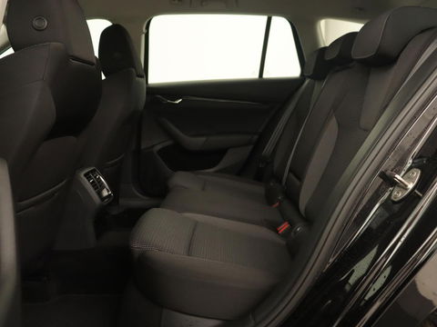 Škoda Octavia 1.4 TSI iV PHEV Business Edition | Stoel & stuurverwarming | Carplay | Navigatie | Parkeerhulp | Climate control | Cruise control