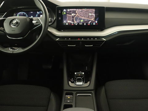 Škoda Octavia 1.4 TSI iV PHEV Business Edition | Stoel & stuurverwarming | Carplay | Navigatie | Parkeerhulp | Climate control | Cruise control