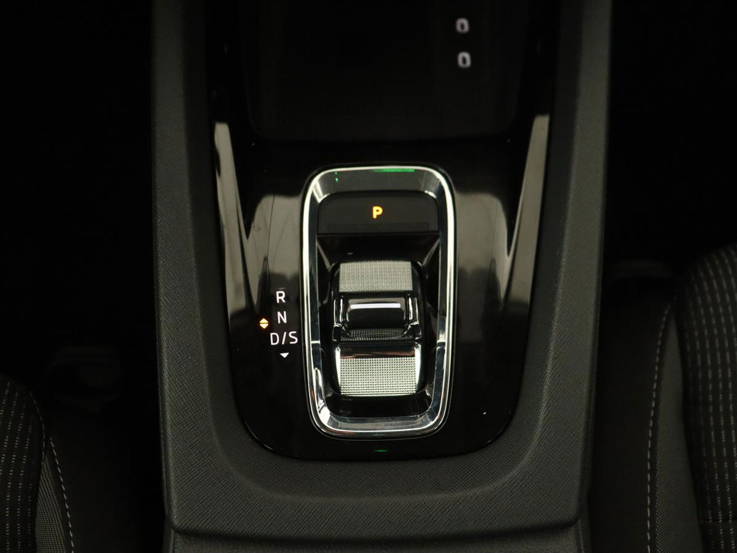 Škoda Octavia 1.4 TSI iV PHEV Business Edition | Stoel & stuurverwarming | Carplay | Navigatie | Parkeerhulp | Climate control | Cruise control