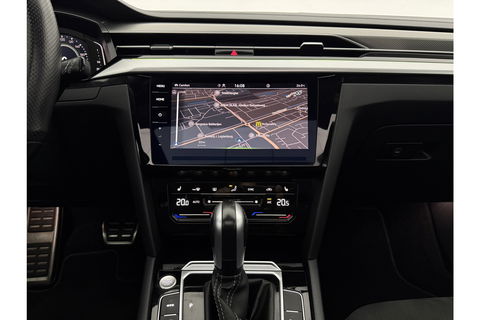 Volkswagen Arteon Shooting Brake 1.4 TSI eHybrid R-Line | 293PK | Pano | Sfeer | Virtual | Trekh | LED | HuD | Carplay | Camera