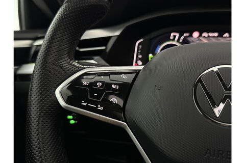 Volkswagen Arteon Shooting Brake 1.4 TSI eHybrid R-Line | 293PK | Pano | Sfeer | Virtual | Trekh | LED | HuD | Carplay | Camera