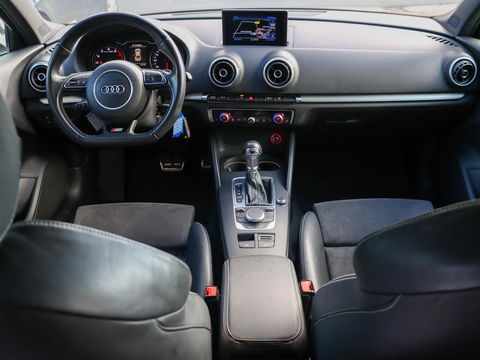 Audi A3 Limousine 1.4 TFSI Ambiente S Line Automaat Xenon ACC Navigatie